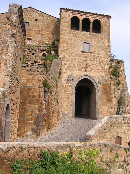 Civita di Bagnoregio, Viterbo: St. Mary Gate (an Etruscan gate bored into tufa)