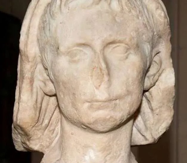 Nepi, Viterbo IT – Museo Civico: testa capite velato di Augusto I sec. a.C.